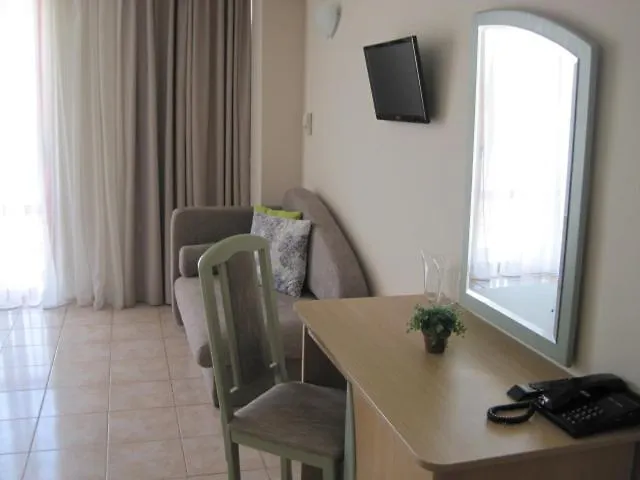 Hotel Longoza - All Inclusive Napospart
