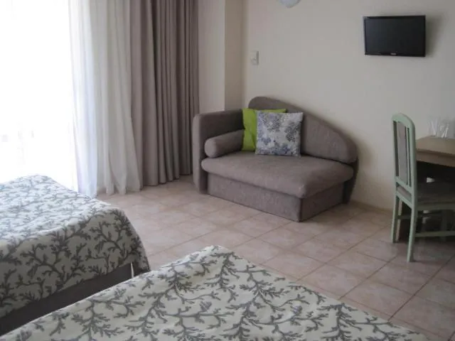 Hotel Longoza - All Inclusive Napospart