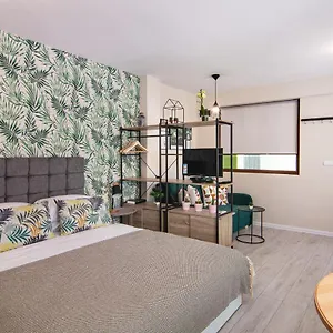 https://the-cozy-studio-varna-city-centre.varna-hotels.com
